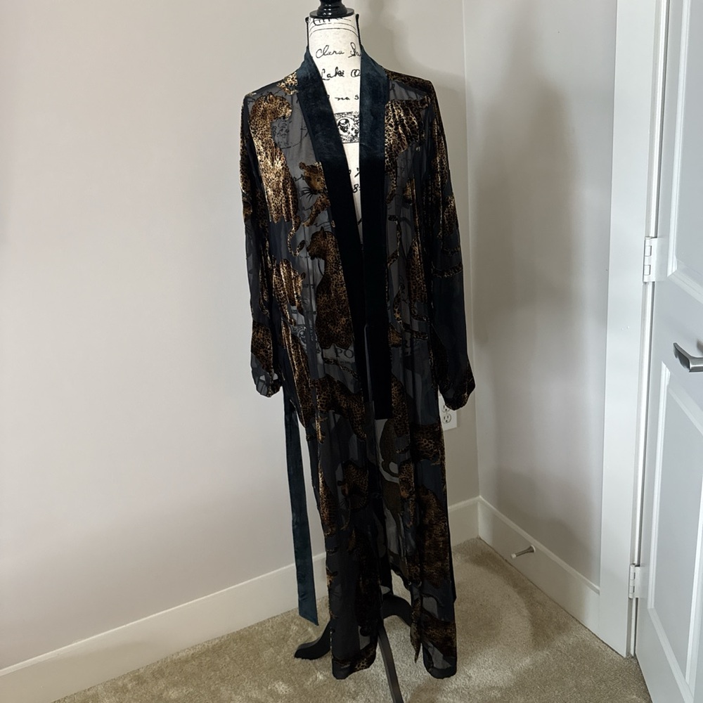 Victoria's Secret Black and Gold Floral Robe